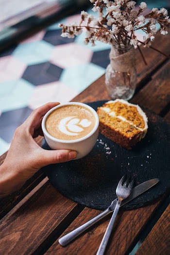 Free latte and cake image, | Free Photo - rawpixel