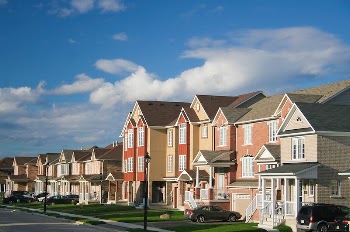 Free North American townhouse photo, | Free Photo - rawpixel