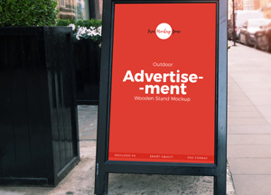 Free Outdoor Advertisement Wooden Banner Stand Mockup PSD oundoor advertise- -ment wooden stand mockue 