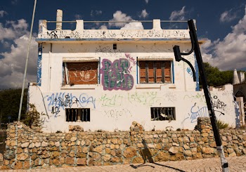 Free Photo of abandoned, building, graffiti