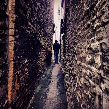 Free Photo of alley, stones, walls