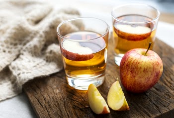 Free Photo of apple, apple juice, beverage