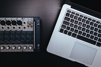 Free Photo of apple, macbook, laptop
