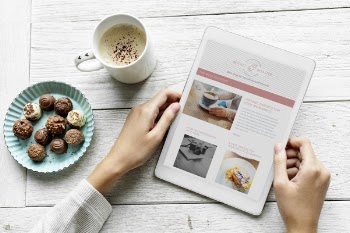 Free Photo of article, browsing, communication