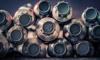 Free Photo of artist, painter, paint tubes