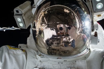 Free Photo of astronaut, helmet, white