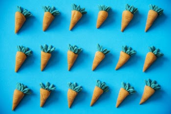 Free Photo of background, blue, carrot