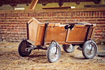 Free Photo of barn, stroller, wood