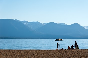 Free Photo of beach, family, sun