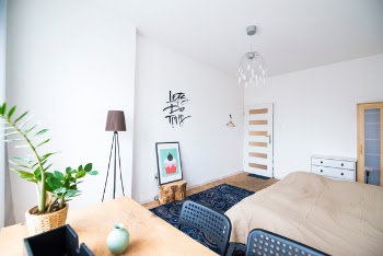 Free Photo of bed, table, interior
