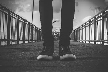 Free Photo of black and white, shoe, footwear