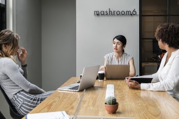 Free Photo of brainstorming, business, businesswoman