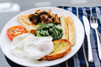 Free Photo of bread, sausage, vegetable