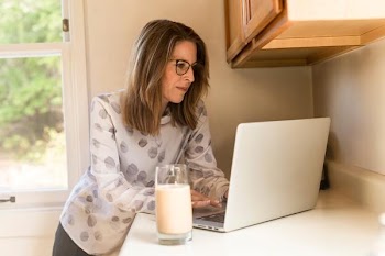 Free Photo of business, woman, home