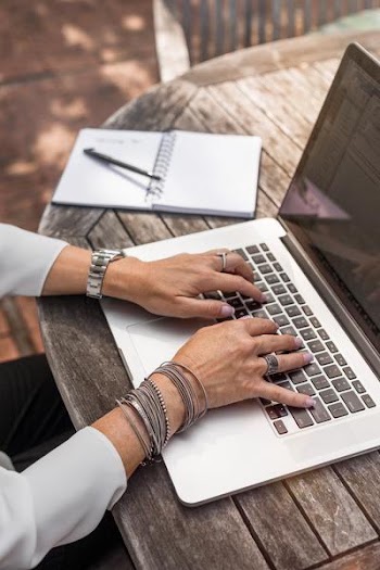 Free Photo of business, woman, typing