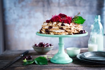 Free Photo of cake, dessert, fruits
