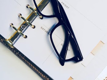Free Photo of calendar, diary, glasses