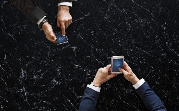 Free Photo of cellphone, couple, device