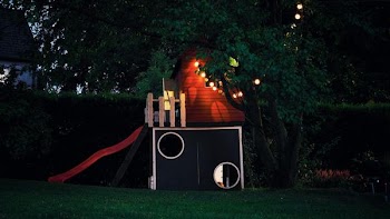 Free Photo of child, playhouse, fun