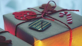 Free Photo of christmas, gift, wrapped
