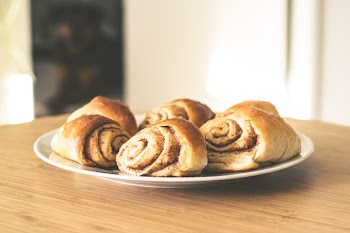 Free Photo of cinnamon, roll, bread