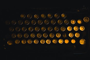 Free Photo of close-up, vintage, typewriter