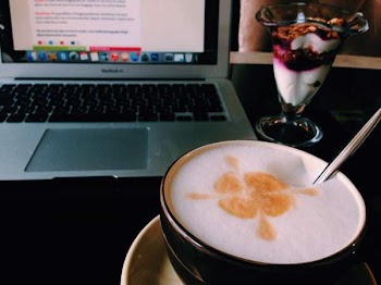 Free Photo of coffee, macbook air, laptop