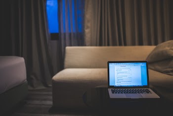 Free Photo of computer, hotel, desk
