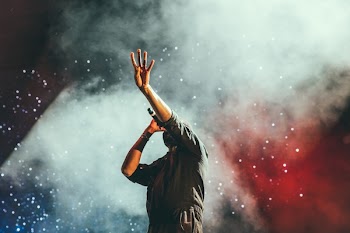 Free Photo of concert, singer, singing