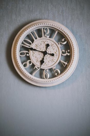 Free Photo of contemporay, wall, clock