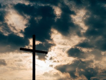 Free Photo of cross, sky, clouds