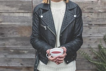 Free Photo of cup, tea, woman
