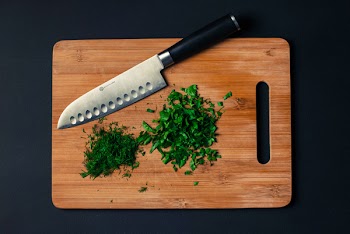 Free Photo of cutting board, knife, chopped