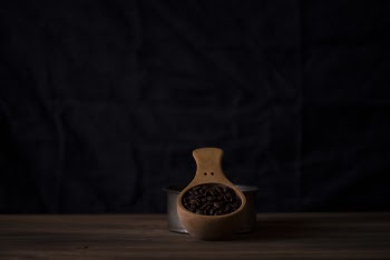 Free Photo of dark, room, table