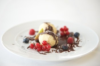 Free Photo of dessert, food, table