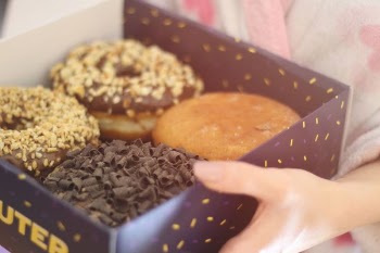 Free Photo of doughnut, sweet, dessert