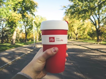 Free Photo of drinks, beverage, hand