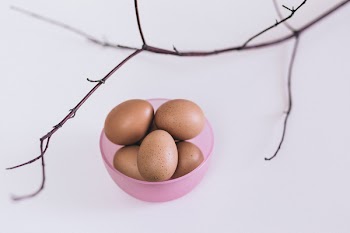 Free Photo of eggs, pink, container