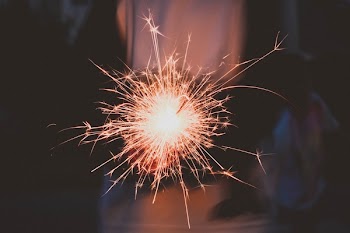 Free Photo of fireworks, sparkler, sparks