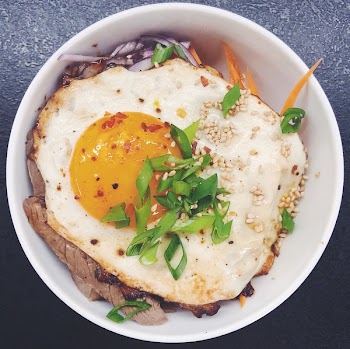 Free Photo of food, asian cuisine, donburi
