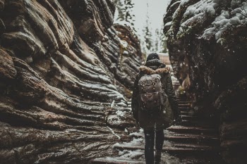Free Photo of girl, backpack, photographer