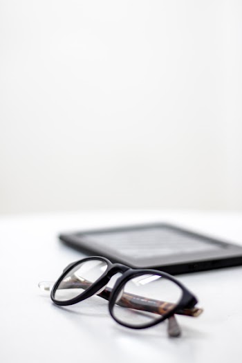 Free Photo of glasses, white, table