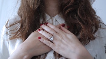 Free Photo of hands, chest, girl