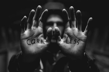 Free Photo of hands, guy, hoodie