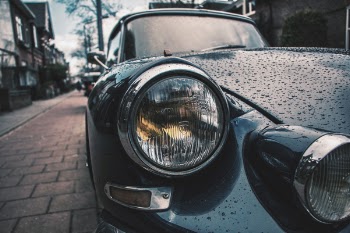 Free Photo of headlight, rain, drops
