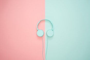 Free Photo of headphones, music, pastel colors