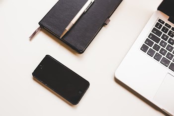 Free Photo of iphone, mobile, macbook