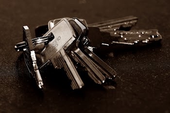 Free Photo of keys, door, secure