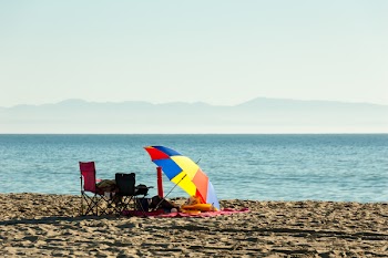 Free Photo of lakeside, beach, umbrella
