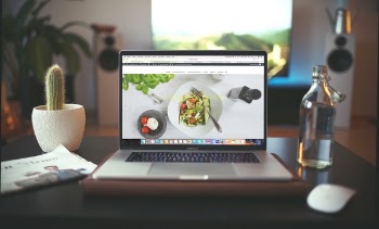 Free Photo of laptop, apple, macbook